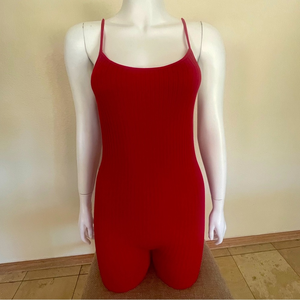 Short bodysuit